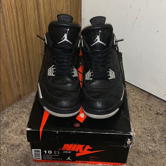 Jordan 4 Oreo - Picture 2 of 4